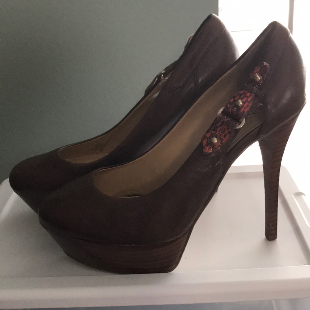 Guess Heel Pumps
